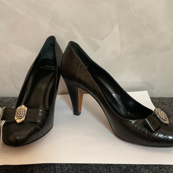 New Moschino Leather Classic Heeled Shoes - Picture 5 of 11